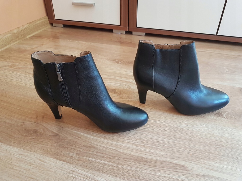 Botki clarks skóra 39