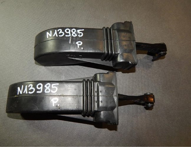 VW TOUAREG 7P DOOR STOP 7P0837249