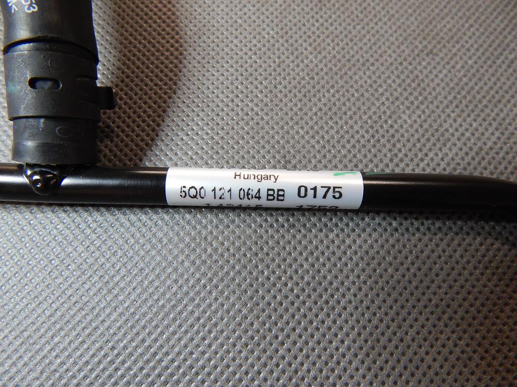 SKODA SUPERB III crijeva vode 5Q0121064BB