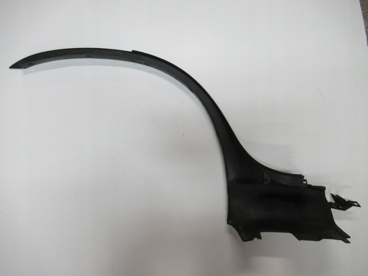 BMW E53 lista fedél sárvédöt bal far 8402337