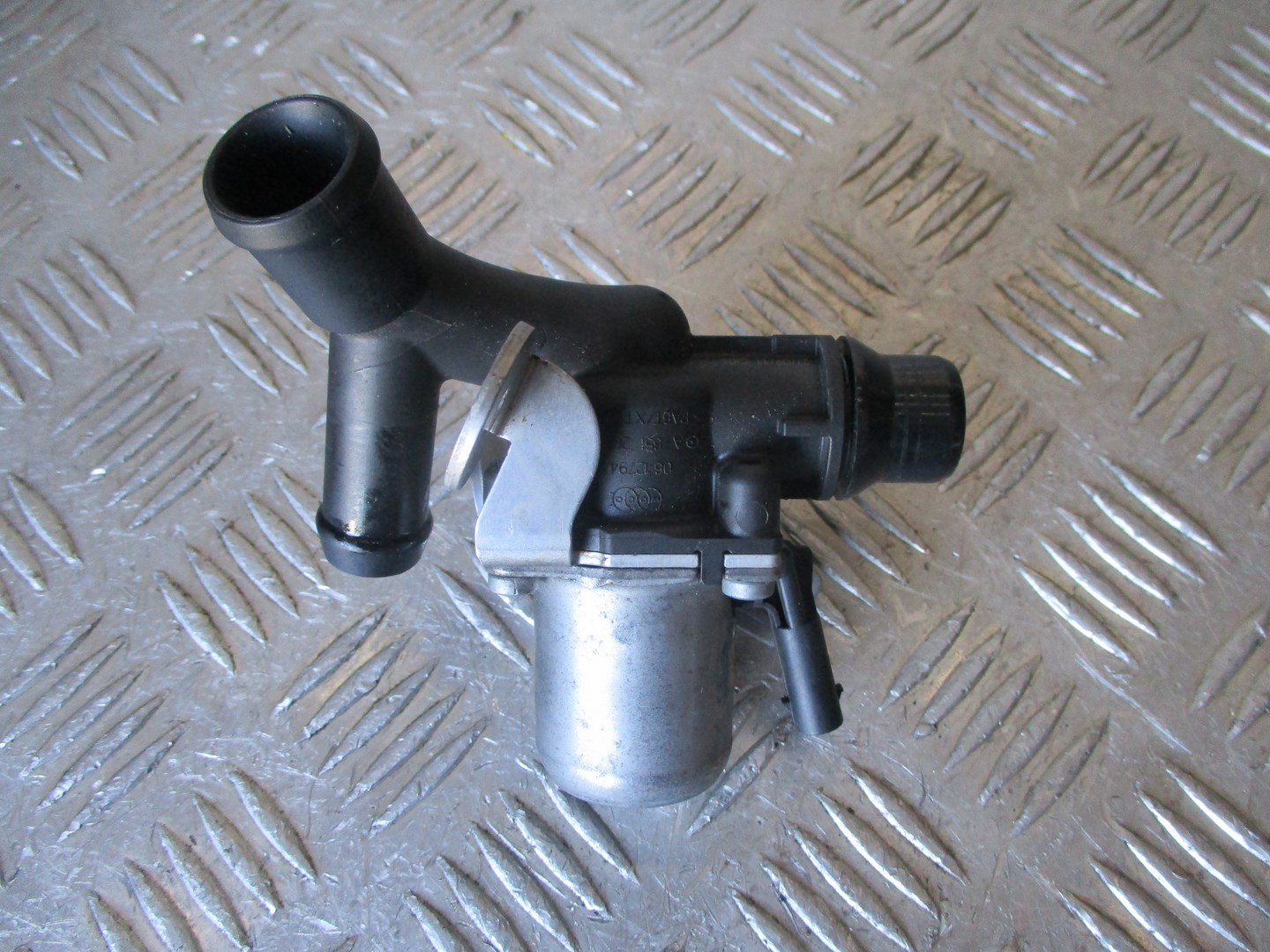 VENTIL VODE A6512000231 MERCEDES W204 W212