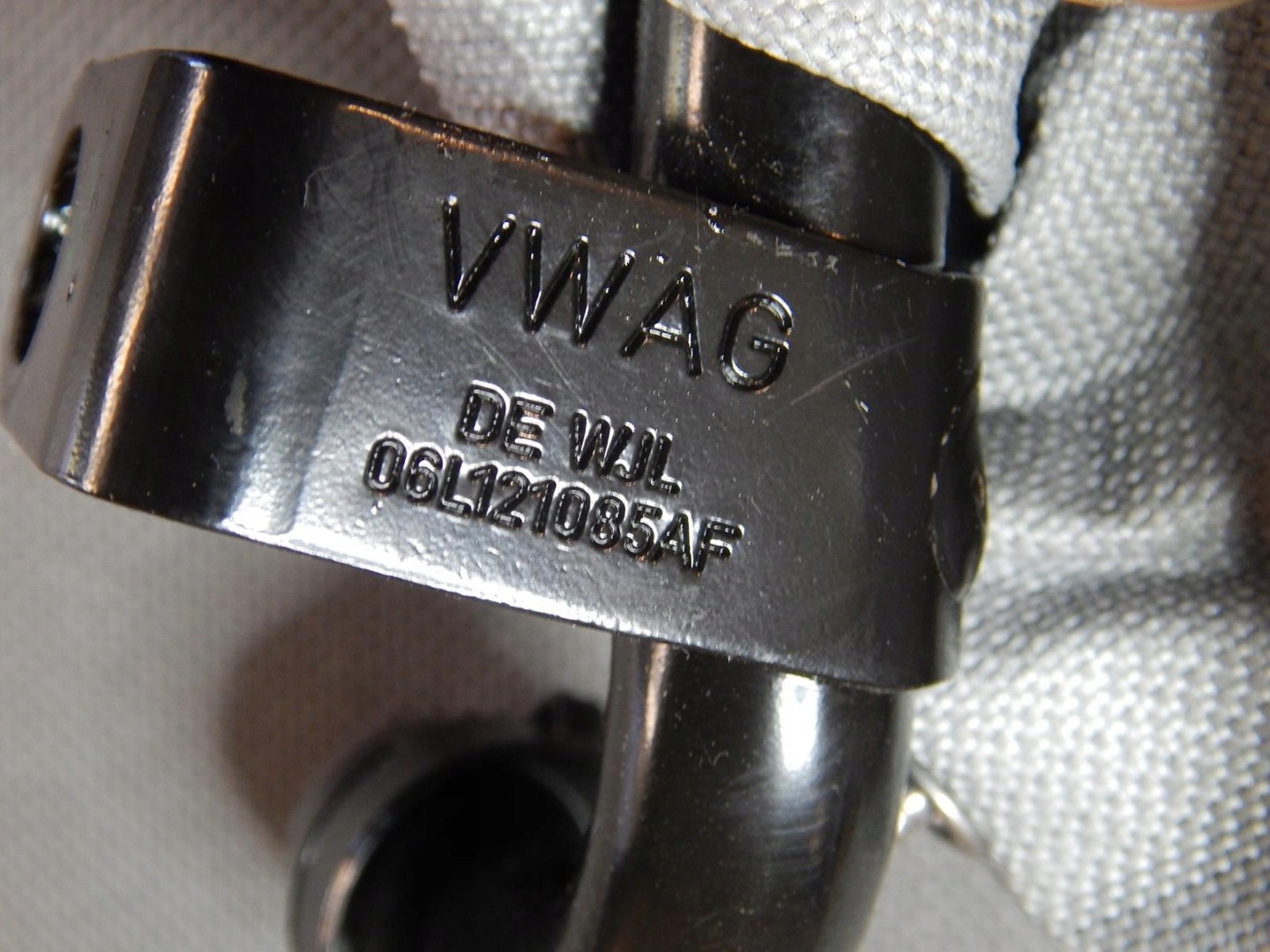 AUDI A5 F5 prijenos vode 06L121085AF