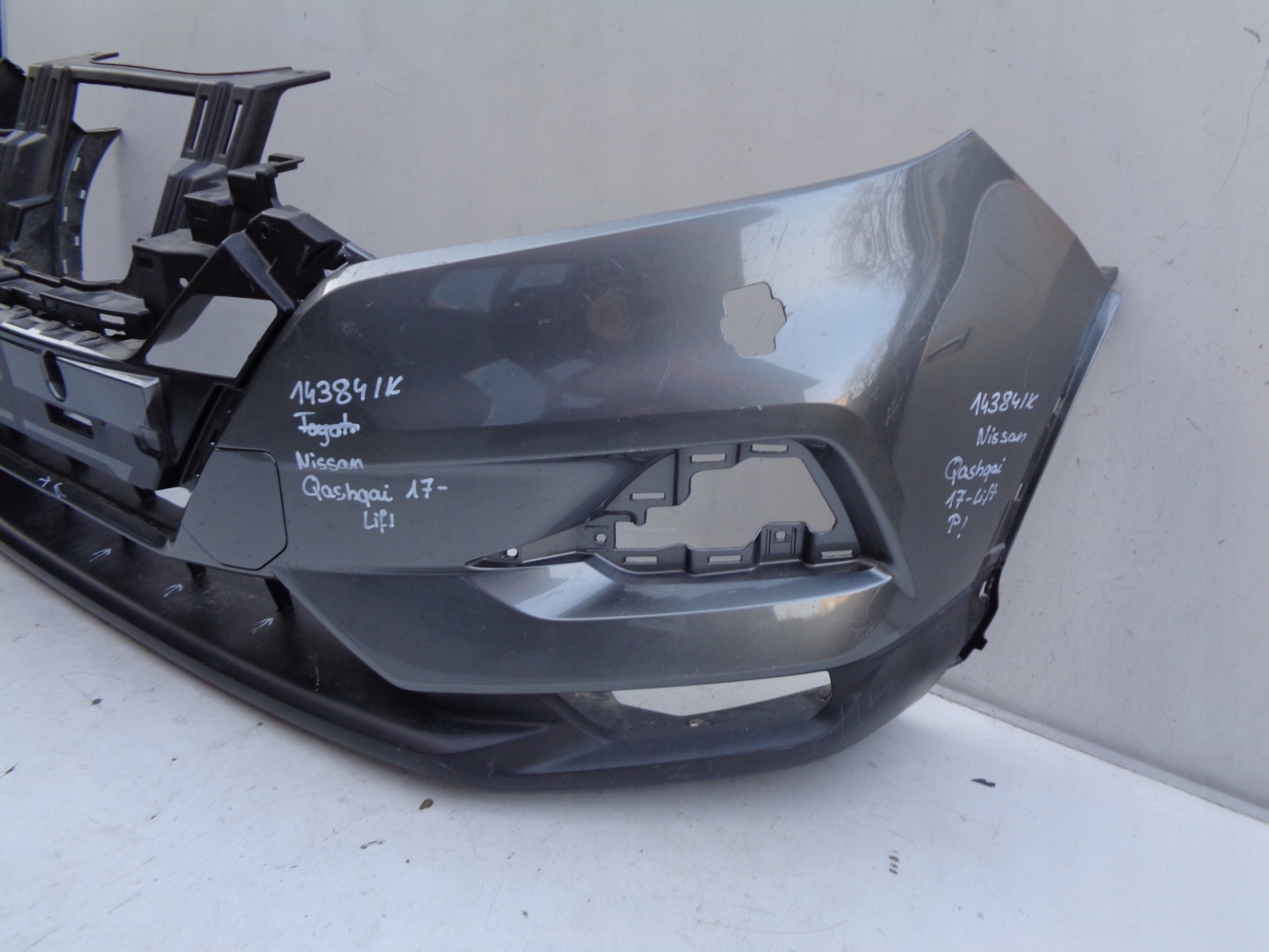 FRONTSTOSSSTANGE NISSAN QASHQAI 17- LIFT NR 14384