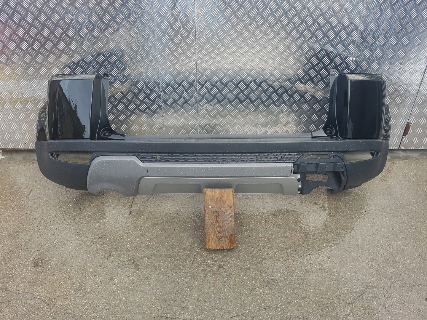 bumper rear part RANGE ROVER EVOQUE --WYSYLKA