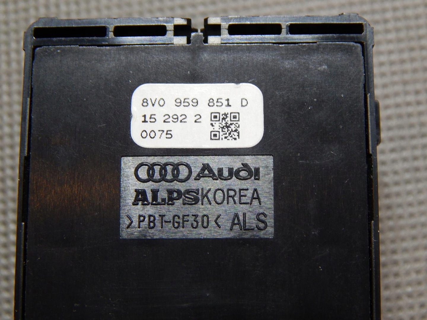 AUDI A3 8V PANEL ovladac oken 8V0959851D