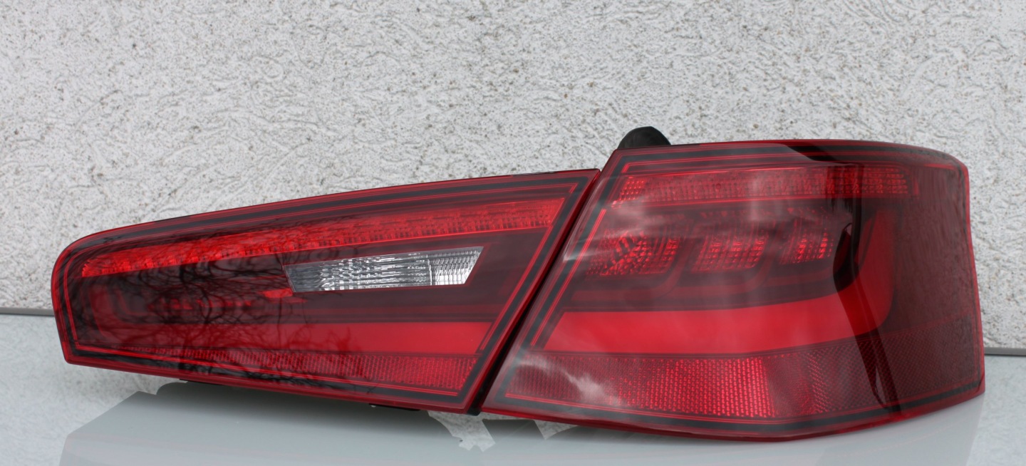 Audi A3 8V Rückleuchte 8V3945094B Rearlamp - Thumbnail 1