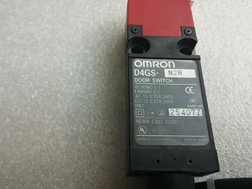 Дверной предохранительный выключатель OMRON D4GS-N2R