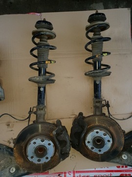 фото thumb №1, Амортизационная стойка поворотный кулак правая logan lift 1.6 / dci 09-