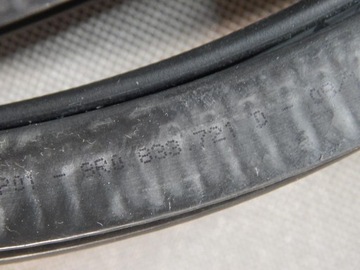 фото thumb №3, Audi q5 8r прокладка дверь зад 8r0833721d