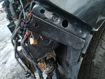 фото thumb №1, Кронштейн крила напрямна trafic vivaro primastar 07+