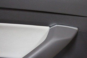 фото thumb №3, Оббивка двері перед ліві vw arteon dynaudio