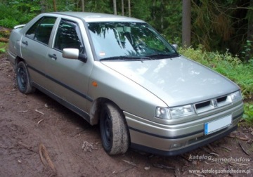 фото thumb №11, Поворотник перед правый seat toledo i 91-95
