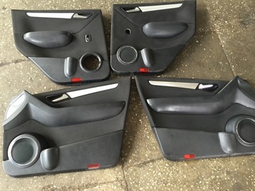 Mercedes b клас w245 боковина оббивка двері зад фото №1