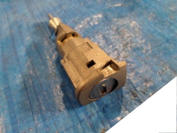 Vw beetle вставка замка 5c5837167 5c5837168 фото №1