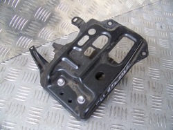 подрамник траверс TOYOTA VERSO и FL 2.0 D4D