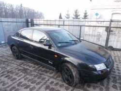 крепление лапа Двигателя правая vw PASSAT B5 2.8 V6