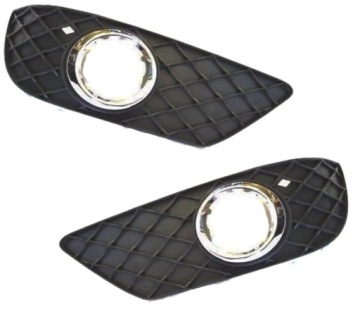 решетка радиатора в бампер MERCEDES W204 11-