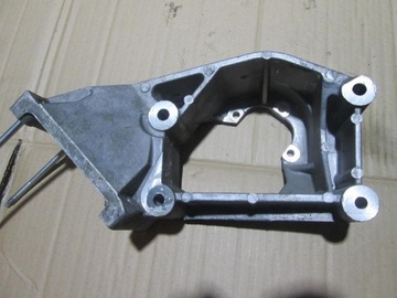 Bracket fasteners ford mustang 4. 0i 2010, фото