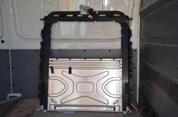 Bmw e60 hatch with a sun-reflective surface glass, фото