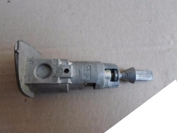 Vw стелька замка дверь 5k0837167a, фото
