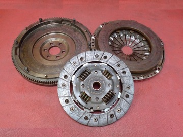 Зчеплення жорстке комплект. vw seat skoda audi 1.4 tsi 03c105273k 03c141025g, фото