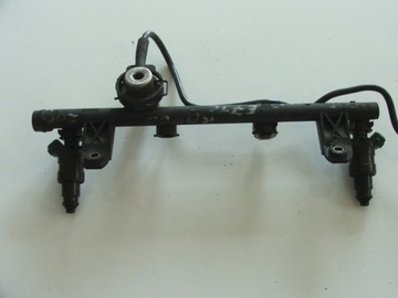 Топливная рейка форсунки kangoo 7700273702 1.4 v8, фото