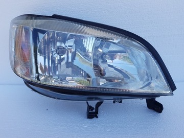 Opel zafira a фара передняя перед, фото