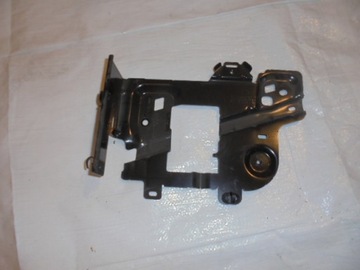 C3 picasso рестайлинг крепление аккумулятора 9806487180, фото