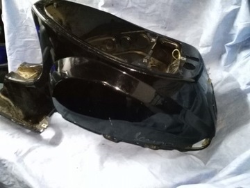 PIAGGIO VESPA 125 2008r RAMA,KAROSERIA TYŁ