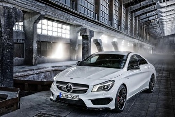 KAPOTA MERCEDES CLA W117 ORIGINÁLNÍ