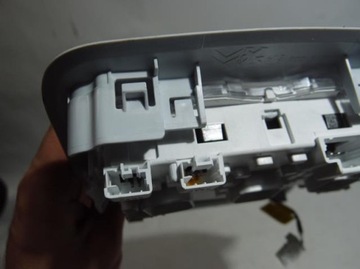LAMPA OSVĚTLENÍ KABINY PEUGEOT 2008 2017