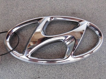 Hyundai Veloster znaczek logo emblemat