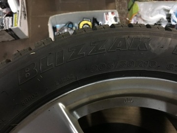 KOLA ZIMNÍ MAZDA MX-5 NC 205/50R16 87H BRIDGESTONE