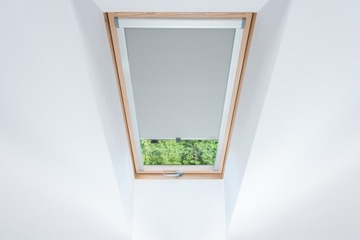 Крышные рулонные шторы ALU, соответствующие окнам VELUX