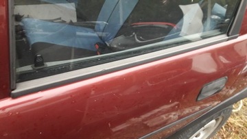 OPEL CORSA B 5D LISTWA ZGARNIAJĄCA LEWY TYŁ