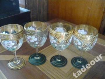 ПОЗОЛОЧЕННЫЙ ГРАФИН С РУЧНОЙ РОСПИСЬЮ И 4 СТАКАНАМИ