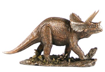 FIGURKA DINOZAUR Triceratops na prezent upominek