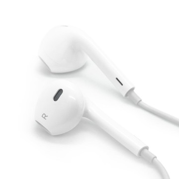 Розетка Apple EarPods MD827ZM/B внутриканальные наушники, длина кабеля 1,1 м