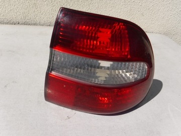 LAMPA TYLNA TYŁ PRAWA VOLVO V40 LIFT