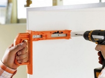 ШАБЛОН ДЛЯ УСТАНОВКИ РОЛИКОВЫХ НАПРАВЛЯЮЩИХ BLUM