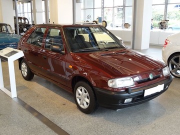 ФАРА ФАРА ПЕРЕДНЯЯ ПРАВАЯ SKODA FELICIA 94-98