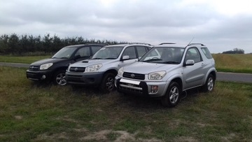 Toyota Rav4 II дверь левая ЗАДНЯЯ левая задняя