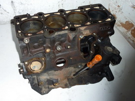 AUDI A4 B5 058103021E BLOK MOTORU