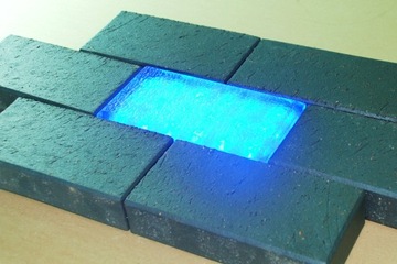 ZESTAW 4 X ŚWIECĄCA KOSTKA BRUKOWA LED 10x20 x6 cm