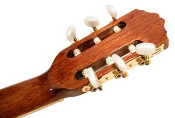 КЛАССИЧЕСКАЯ гитара 4/4 для ИСПАНСКОЙ музыкальной школы.