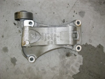 Audi r8 v10 5.2 fsi кронштейн генератора 07l903805ab фото №1