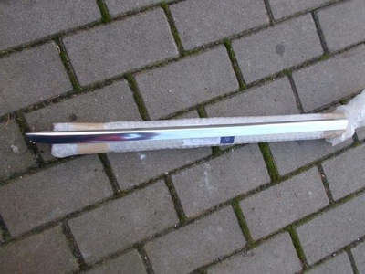 Mercedes cls w218 молдинг ущільнювач права задня фото №1