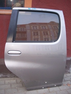 Двері toyota yaris verso задня правий oryg kpl x фото №1