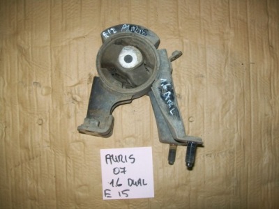 Toyota auris 07-12 1.6 подушка двигуна кронштейн фото №1