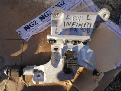 Кронштейн двигателя левая infiniti fx30d 2009- фото №1